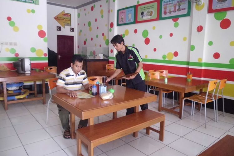 Rumah Jiweng: Santap Malam di Pesisir Cilacap yang Menghangatkan Jiwa